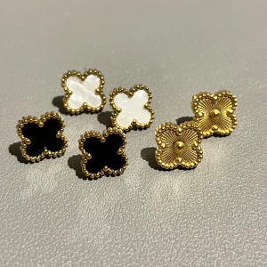 Luxury Clover Stud Earrings in Stainless Steel