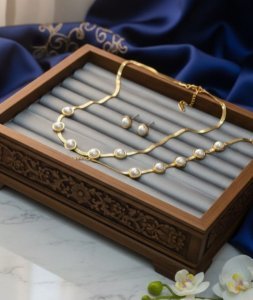 Gold-Plated Stainless Steel Pearl Necklace, Stud Earrings & Bracelet Set – Elegant Minimalist Jewelry