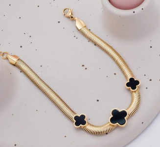 Luxury Gold Snake Chain Bracelet with Black Clover Charms – Elegant Adjustable Women’s Jewelry