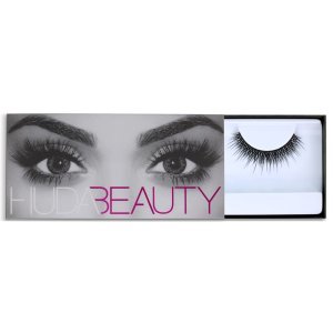 Huda Beauty Classic Lash – Claudia No. 06 (Light & Feathery Lashes)